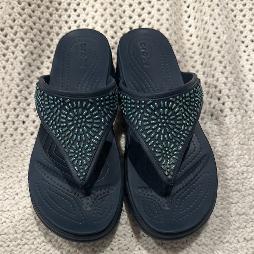 Crocs Womens Wedge Sandals 10W
Blue Monterey Diamante Flip Flop
Dual Comfort